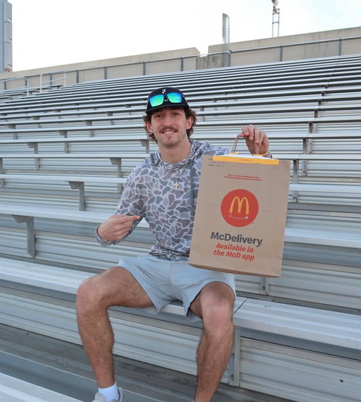 Between class and track practice, ordering off the @mcdonalds App saves me time. Especially when you can get the 2 Snack Wrap Deal! to Order on the app and run it. #AD