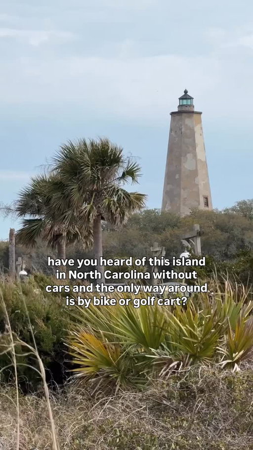 Have you heard of 📍Bald Head Island in North Carolina? 😍🌴🐚⚓️

TAG who you want to visit here with and follow me @jensensavannah for more gems in the Carolinas 💎

#bhi #baldheadisland #northcarolina #nc #travel