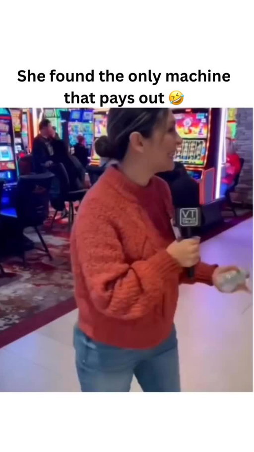 I think it's her first time in a casino 🤣