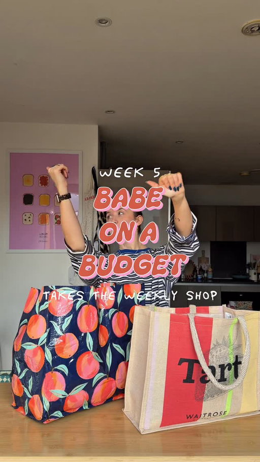 WEEK 5: BABE ON A BUDGET, TAKES THE WEEKLY SHOP! 🛒🩷

Girlies, presenting to you, your £35 (!!) weekly food shop to include…

🤠 FIVE MAIN VEGGIE MEALS
🍴 LEFTOVERS TO COVER YOU FOR LUNCH
🍳 A BREAKFAST OPTION
❌ NO WASTE !! HEHE

Although this technically serves 1 (as it’s literally how I eat lol) it could so easily cover 2 of you if you throw in a couple of extras.

Please do feel free to shop around, you may well get it cheaper! 🫰🏼

YOUR SHOPPING LIST:

1kg Greek Style Natural Yoghurt
150g Chia Seeds
150g Raspberries
100g Dark Chocolate
1 Cauliflower
3x Red Onions
200g Paneer
Tikka Paste Pots
400ml Coconut Milk
400g Chickpeas
400g Chopped Tomatoes
250g Microwave Rice
Mango Chutney
2kg White Potatoes
200g Extra Firm Tofu
56g Shawarma Seasoning
Little Gem Lettuce
Small Cucumber
100g Sun-dried Tomatoes 
Tomato Purée
400g Butter Beans
120g Baby Leaf Spinach
300ml Crème Fraiche 
Fresh Basil
220g Cheddar Cheese
Garlic Baguette x2
2x Bell Pepper
250g Flat Top Mushrooms
Avocado
300g Tomato & Mozzarella Tortellini 

🤠 = £33.97

Spend your additional £1 on wraps if you cannot be arsed making your own!

(I shopped online via Sainsbury’s, using offers at the time of purchase so this will vary!)

STORE CUPBOARD INGREDIENTS: 

Oil, minced garlic, minced ginger, chilli flakes, dried parsley, plain flour, smoked paprika, onion powder, salt & pepper, mixed herbs, lemon juice, dried mint, cayenne pepper, veggie stock cube, lasagne sheets (lol), ground cumin, honey, BBQ sauce, dried parsley 

OPTIONAL: Hot sauce

I’ll be posting a recipe every day so please do follow along. 

PS, there are 5 meals because it’s a lot of food so, you’ll easily be fed for 7 days if you want to be !! 🩷

#veggierecipes #budgetfoodshop #weeklyfoodshop