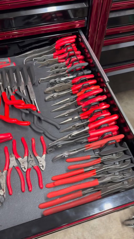 No one knew who I was until I started putting really clean tools in a snap on toolbox. 😏🤣 #hatersgonnahate #snapon #mechanic