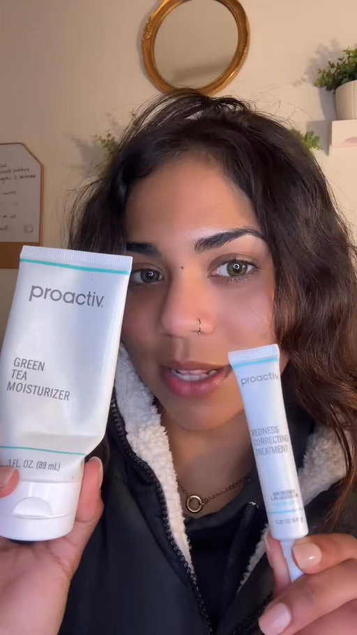 Winter skin had me looking crusty 😭 Green tea moisturizer + redness correcting treatment saved the day. #ProactivPartner #winterstorm #cold #skincare