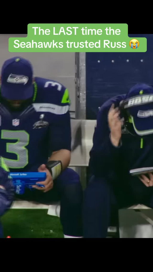 They haven’t trusted him since. His body couldn’t get that sentence out 😂😂. #seattleseahawks #newenglandpatriots #russellwilson #samdarnold #tombrady