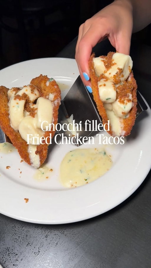 Hey Cousins! 

What’s your favorite #pasta ? Well if you’re a #longislandfoodie who loves #cheesey #gnocchi and #fried chickencutlet  then these cheese filled gnocchi pasta fried chicken cutlet tacos from @itakitchenny with locations all over Long Island are for you 🌮🍝🧀