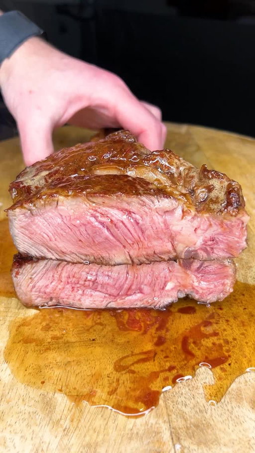 UFC Sundays make for the best Steak Days, let’s go @cookinwithvolk 🙏🏻 Supplied by @deerparkqualityhalalmeats 🥩