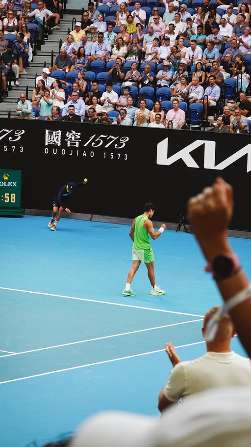 Alcaraz for the FINAL!! This is a joke guys, he’s in green, he looks like a lime 🍋‍🟩#ausopen #carlosalcaraz #australianopen