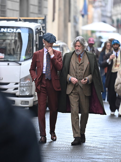 @gui_bo and @franz_1955 on the streets of Florence during Pitti Uomo. Gui wearing an @amidehadelin tweed suit, and Franco an Amidé Hadelin Polo coat. 🔥🔥

#pittiuomo109 #pittiuomo #sartorial #streetstylemen #mensweardaily