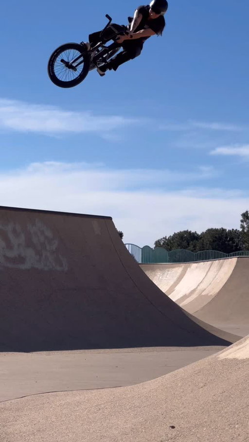 The sound of @odysseybmx super circuit tires on OB concrete 🎶
