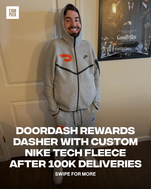 Imagine your dasher pulling up dripped out 😭

DoorDash blessed their dasher with a custom Nike Tech after 100K deliveries

(via @youngmantis2)