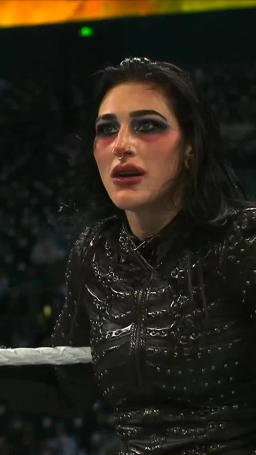 It’s every woman for herself 🤷 #RoyalRumble