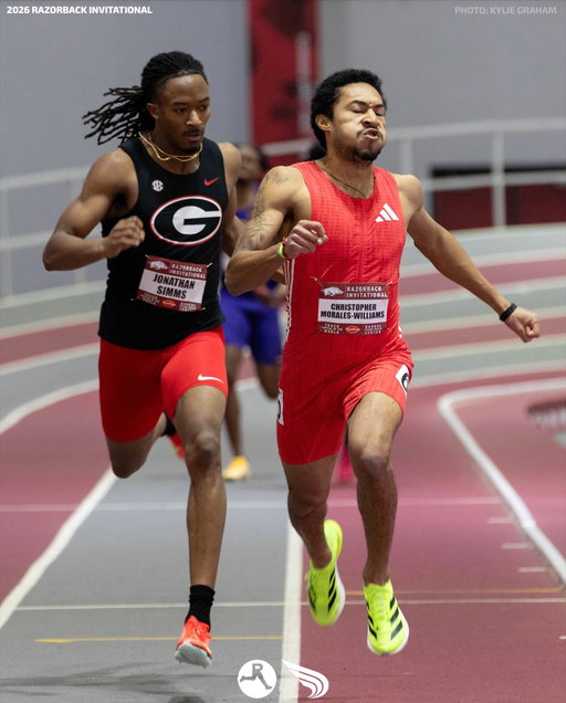 Dawg vs. Dawg 🐶🐶

Former @ugatrack star @morales_765 holds off current Georgia freshman Jonathan Simms, 44.87 to 45.04, in a great 400m battle at the Razorback Invitational. 

📸: @kylierosegraham