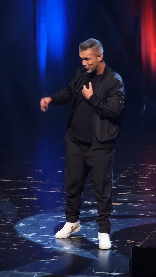 #comedydeutschland #blacktaxifrankfurt #standupcomedy #taxifahrer