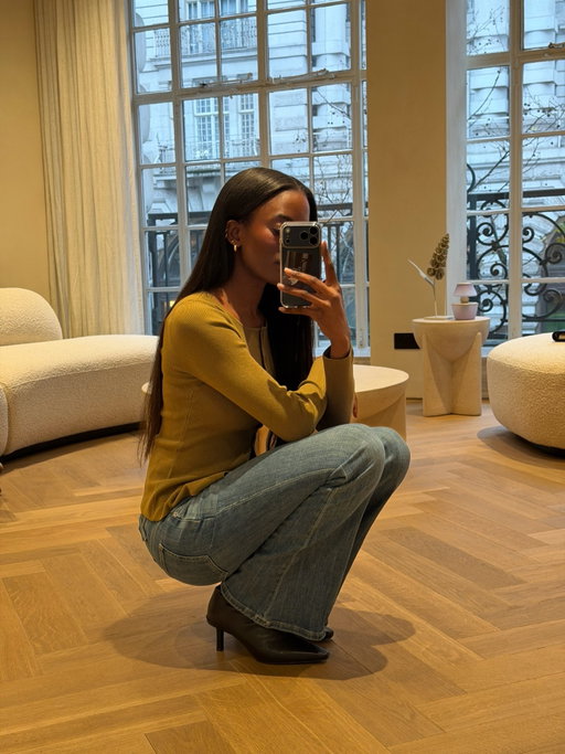👋🏾 January