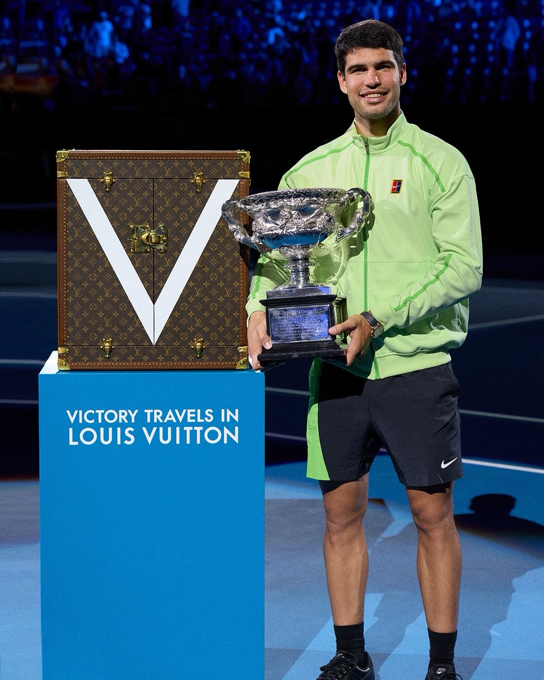 Victory Travels in Louis Vuitton. Congratulations to House Ambassador Carlos Alcaraz on his iconic 2026 @australianopen Victory, completing a Career Grand Slam and etching a unique legacy in tennis history.

#CarlosAlcaraz #AustralianOpen #AO #LouisVuitton