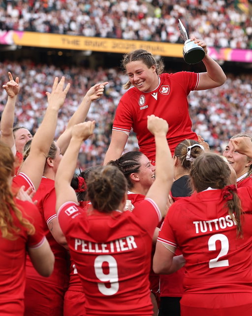 There is nothing Sophie de Goede cannot do on a rugby pitch 🌟