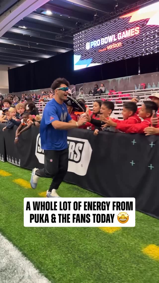 Not sure who was more excited to see who 😂

Pro Bowl Games — Tuesday 8pm ET on ESPN
Stream on @NFLPlus and ESPN App