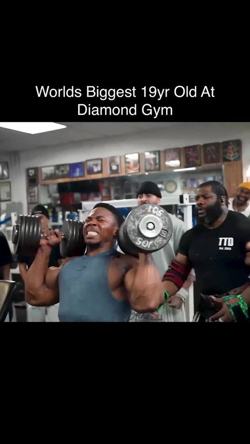 Worlds biggest 19 year old at Diamond Gym #gym #motivation