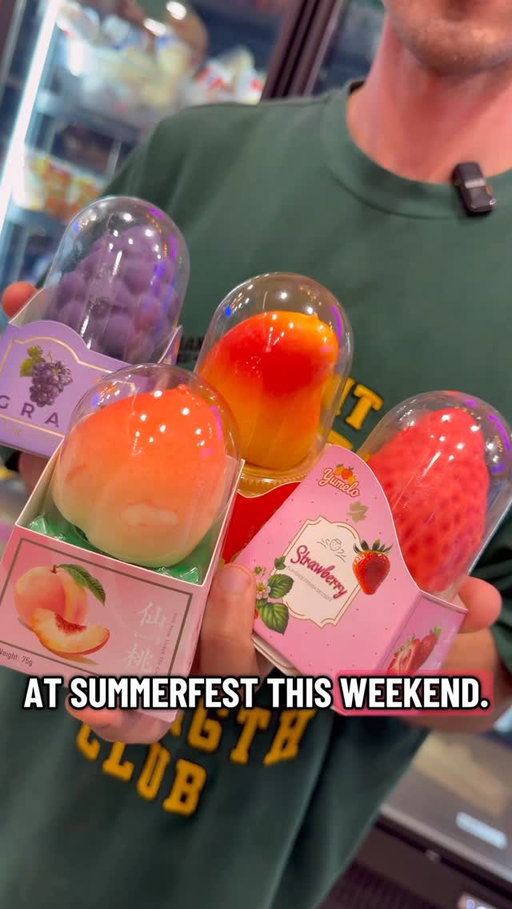 The viral fruit Icecream’s are going to be at summer fest this weekend! @daniandblake will be selling these from their marquee. They’ll also have the viral fruit mango, peach, grape and strawberry ice creams. See you this weekend! @danirussellofficial #fruiticecream #peachicecream #whatsonsydney #foodfestival #summerfest