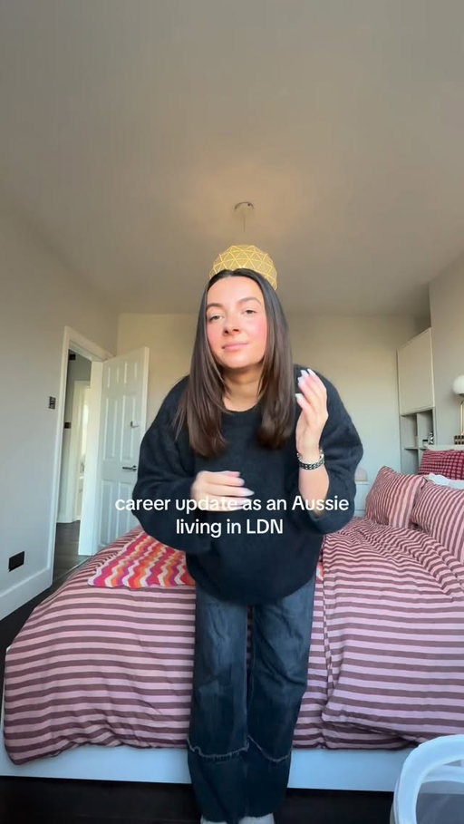 lil career update as an Aussie in London 💌 for landing a job tips or moving to London advice listen to the latest ep of @cibyacpodcast ft. me x

@pigletinbed @gem.au @thebreakouthack @rfrmstudios