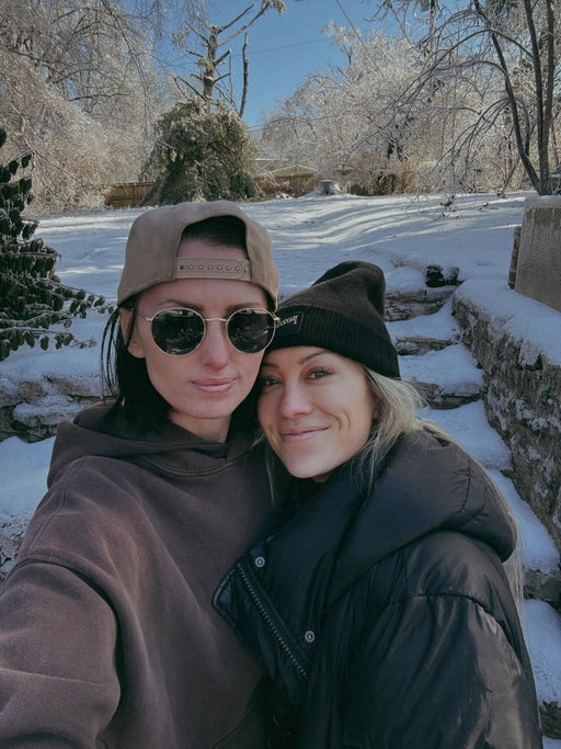 A week without power, a whole lot of ice but we are back ❄️🤍 

The last week has been such a blur and I still cannot believe what Nashville looks like. Grateful as ever to be safe and sound through it all. Praying for this city and all those still in it. 

Thank you for all your sweet messages! Praise God that we are on the other side of this. I hope you are staying safe a warm 🤎