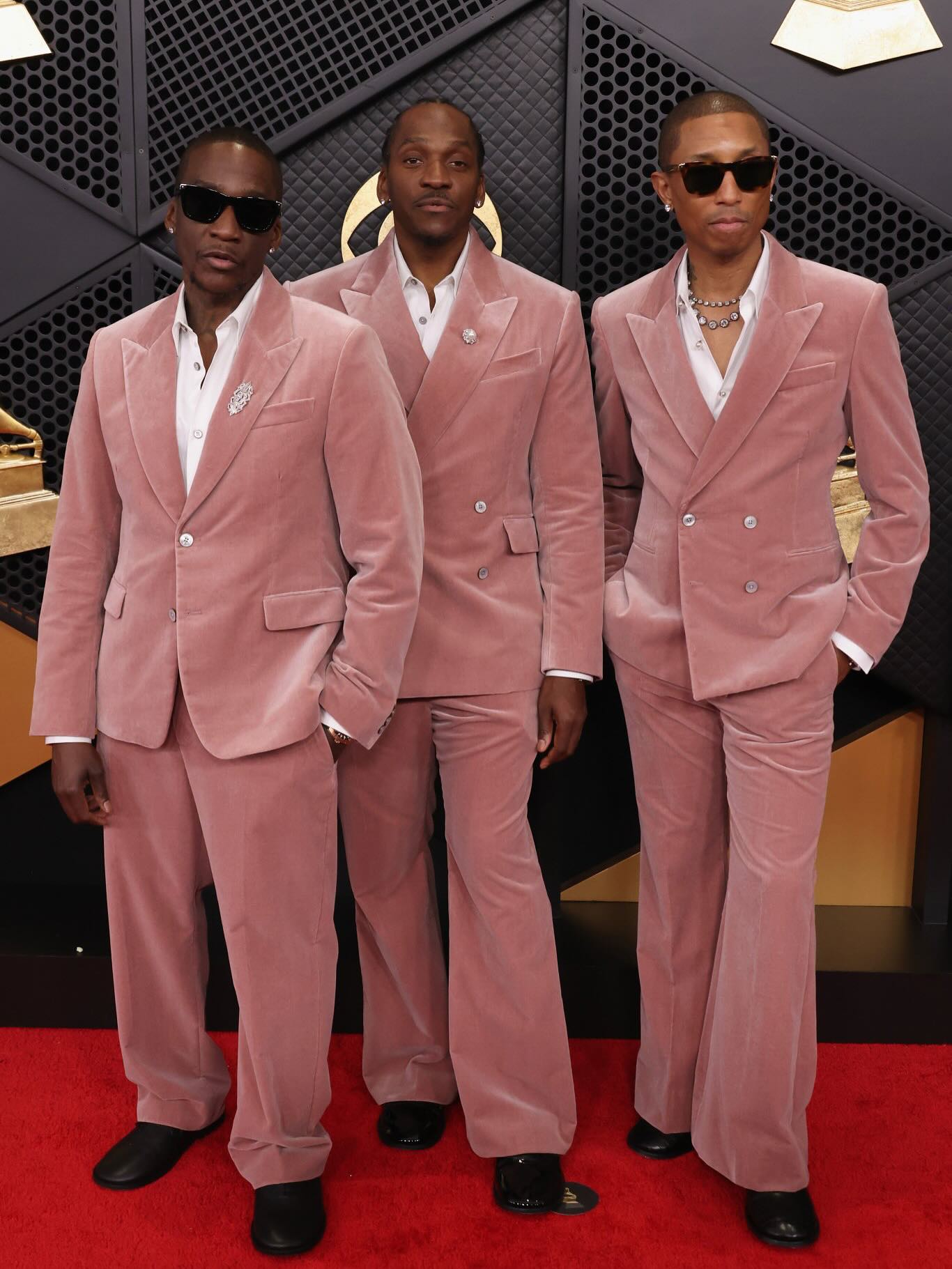 Pharrell said ‘y’all not matching without me anymore’ 🤣

Pharrell, Pusha T, and Malice pulled up to the 2026 Grammys wearing matching custom @louisvuitton suits