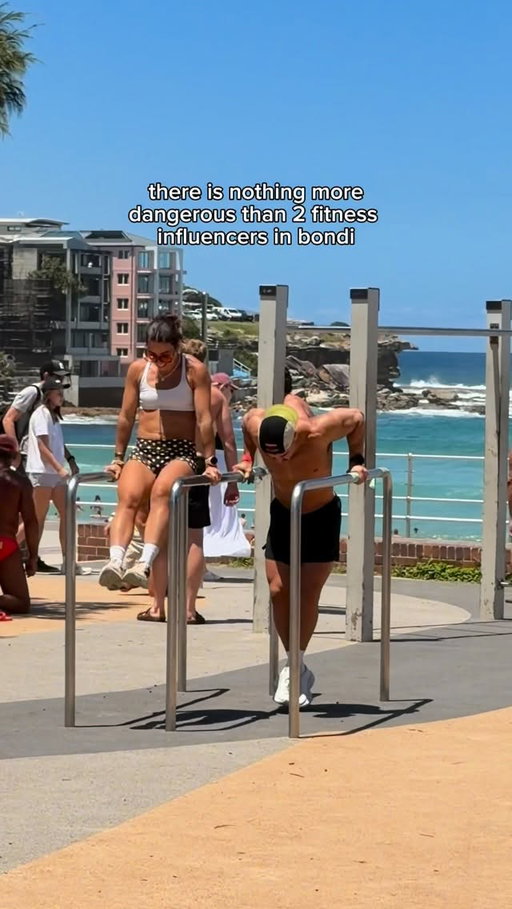 born to be on camera … ?? 

#beattheboys #bondi