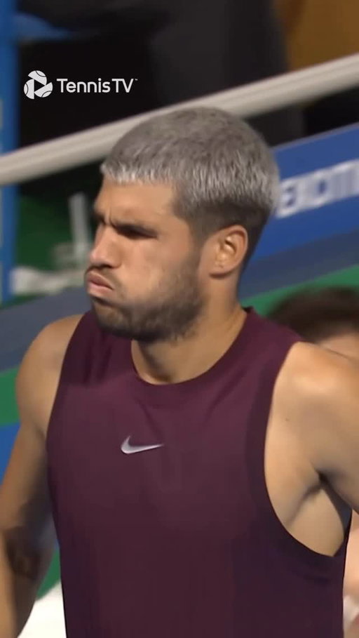 He’s not human 😭 @carlitosalcarazz 

#tennis #tennistv #atptour #alcaraz #australianopen