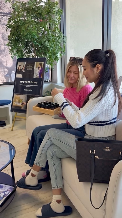 If you’re looking for the perfect self‑care date with your best friend or you your partner- this is your sign! 👯‍♀️

Start with a 75‑minute sensory head spa treatment @madheadspa. It’s calming, immersive, and designed to reset your whole body from the inside out. It’s the kind of relaxation you’ll feel for days! 🧖‍♀️

And just a short drive down the road… @banananails_chicago is waiting to finish the day with the prettiest touch. 💅 

We started with a dip removal, followed by their signature e-file manicure with gel overlay and custom designs. Next we enjoyed their limited‑time Valentine’s Day spa pedicure that is available now through February 15th. You can even book a 4‑hand service for the ultimate pampering moment just like we did! ❤️

Two experiences. One perfect self‑care day. 🥰

📍@madheadspa 678 N Northwest Hwy, Park Ridge, IL
📍 @banananails 6711 N Northwest Hwy, Chicago, IL