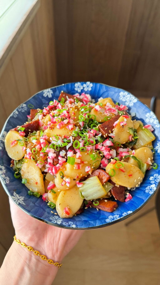 #SPAMBrandPartner Stir-fried rice cakes and @spambrand Teriyaki! A new take on Hawaii-style fried saimin with rice cakes to celebrate the Lunar New Year 

Recipe below!

Ingredients: 1/2 can SPAM® Teriyaki, cut into rectangles
1/2 package flat rice cakes (~1 lb)
4 leaves napa cabbage, cut into 1” strips
3 scallions, finely chopped with greens and whites separated
1/2 kamaboko fishcake, finely diced
1 Tbsp shaoxing wine
1 tsp sesame oil
1.5 Tbsp soy sauce
1 tsp oyster sauce
1/2 tsp white pepper
1/2 tsp sugar
1 tsp Sesame seeds
Salt and black pepper to taste

Instructions: 
1. Heat neutral oil in a wok or skillet over medium heat. Add SPAM® Teriyaki pieces and fry lightly on each side until brown and slightly crispy. Add the whites of the green onion, then the cut Napa cabbage and stir fry together for 30 seconds. 
2. Add the shaoxing wine to deglaze and stir, then spread the cabbage and SPAM® Teriyaki, to cover the bottom of the pan. Place your rice cakes on top, add 1/4-1/2 cup of water and cover for 1-2 minutes. 
3. Lift the lid, and add the sesame oil, soy sauce, oyster sauce, white pepper, sugar, and a sprinkle of black pepper and salt to taste. Stir together, moving constantly so the rice cakes don’t stick to the bottom of the pan. Sprinkle in some of the fishcake, scallion greens and sesame seeds and mix. 
4. Remove from the pan and top with an additional sprinkle of the green chopped scallions and chopped fishcake to serve!
