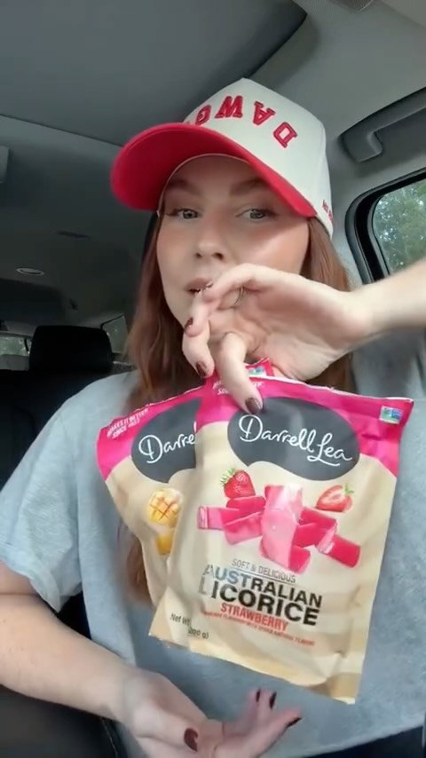 If you haven’t tried Darrell Lea yet, now’s your sign. 👀​
​
Find us in a store near you. 🛒🍬 Tap the link in bio. 

#DLMakesItBetter #PalmOilFree #DarrellLea
