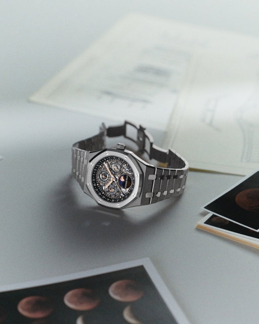 The Royal Oak enters a new chapter of mechanical expression with the openworked Perpetual Calendar.

Housed in a 41 mm case combining titanium and Bulk Metallic Glass, Calibre 7139 beats within while the sapphire dial reveals its intricate inner workings. Designed for performance and clarity, this new movement features our patented “all-in-one” crown correction system and the new dial display, uniting ergonomic innovation and precision with an iconic design.

#AudemarsPiguet #RoyalOak