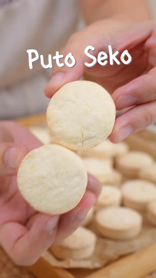 Hi bestfriend! 😆🤍
Welcome back to my Filipino Bakery Series, and today we’re baking a true childhood classic = Puto Seko.

Isa ‘to sa mga kakanin na sobrang nostalgic. Yung tipong masarap naman… pero kailangan talaga ng panulak kasi uubuhin ka pag kinain mo 🤣
At yes, medyo matigas siya. Pwede ring pang-bato sa kaaway mo charot HAHAHA. Pero joke aside, ang sarap pa rin niya, lalo na with kape or softdrinks.

Sharing the recipe below para makagawa ka rin at ma-experience ulit yung childhood feels. 💛

—

PUTO SEKO

Ingredients

* 100g butter, softened
* 100g white sugar
* 1 large egg, room temp and lightly beaten
* ½ tsp clear vanilla extract
* Dash of salt
* 360g cornstarch
* 35g powdered milk
* 60g glutinous rice flour

Baking

Bake in a preheated 175°C oven for 20–25 minutes, or until the sides are slightly golden
Let cool completely before eating (para di super crumble agad 😅)

—

Matigas? Oo. Nakakaubo? Medyo.
Pero nostalgic at masarap? SOBRA.

Save this recipe, bestfriend, at huwag kalimutan ang panulak. 😂☕🧃
