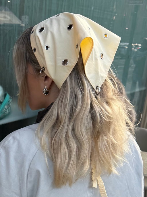 The handmade Aomoa bandana styled to perfection on @sianeastmentwilliams 

💛💛💛