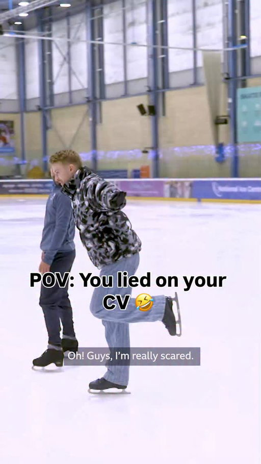 Max Balegde gets a masterclass on the ice from Team GB figure skating duo Lilah Fear and Lewis Gibson. 🤣⛸️