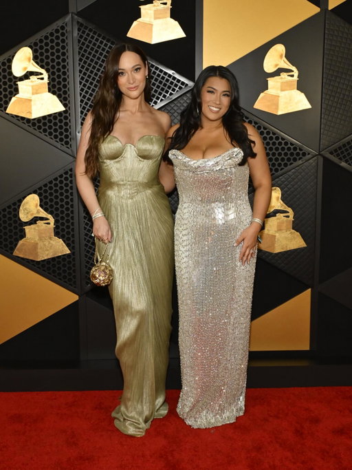grammys part 2 ✨

hair: @hayleyheckmann 
makeup: @avstinsather 
dress: @marialuciahohanofficial 
styling: @parkerblainee 
photo: @johnsciulliphoto 
photo: @gettyentertainment