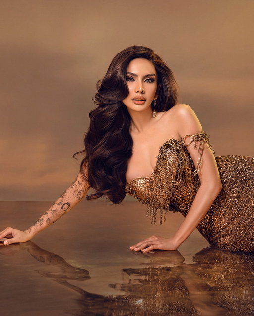 From a little girl who witnessed pain, to a woman who chose purpose.

I’ve lived many lives in one lifetime. Raised between cities, shaped by struggle, strengthened by service, and refined by discipline. From the U.S. Navy to advocacy, from survival to sovereignty, every chapter taught me that strength is not loud; it is steady.

This is not just beauty. This is resilience, growth, and a woman who rose anyway.

Styling: @dommoreno_ #DomStyledMe
Designer: @ehrranmontoya 
Photographer: @owenreyes 
MUA: @roge_bernaldez 
Hair: @eusebiobryanl_ 
Nails: @tipsbytineph 
@thecrown.initiative @kline.ptnt @jt_taylo @ianlorenz 

@msworldphil @alvpageantcircle