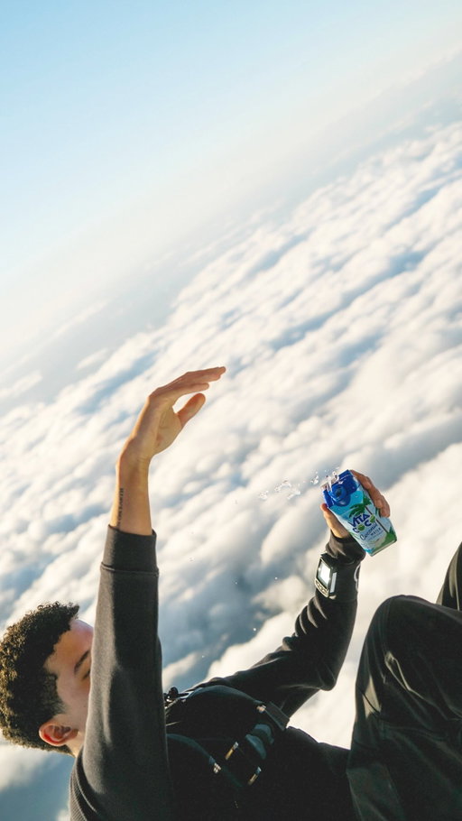 Falling back to earth from above the clouds @vitacoco #vitacocopartner