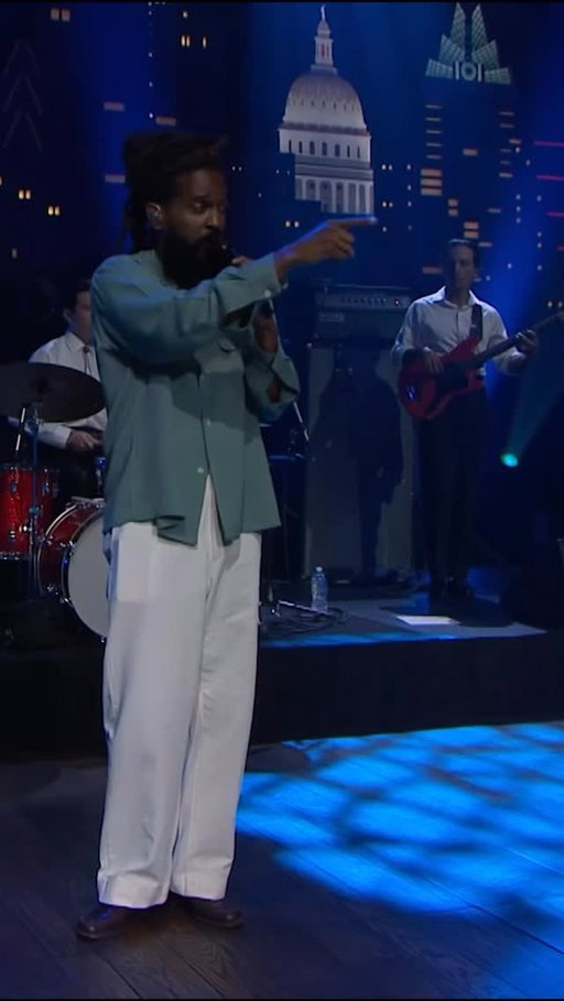 Another one of our favorite moments from @acltv✌️

We’ll be back in Austin on May 10 for Austin Psych Fest! @levitation