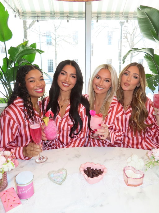 Happy Galentines 💖✨Join us on Wednesday, February 11th at 6pm for a Galentines PJ Party at @zachsdaiqs featuring @omgcandystore, paint buckets and some valentines theme daiquiris to sip on! Can’t wait to see all you girlies there!! 💘🎨🍿🍭