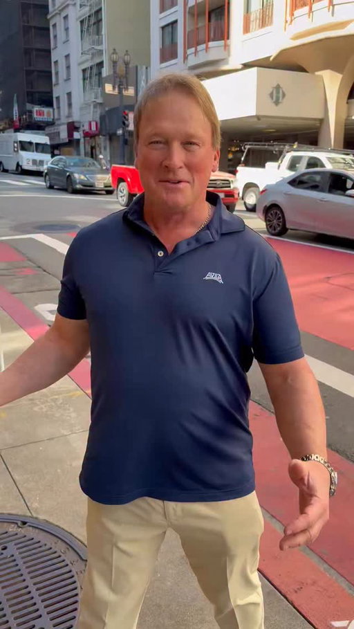 Look who I ran into on the streets of San Francisco… Rich Freakin’ Gannon!