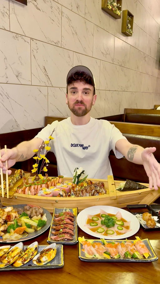 UNLIMITED SUSHI AND HIBACHI FOR $20 🍣 This is the best all you can eat sushi deal we have found that’s $20 at lunch and $30 at dinner - we ate so much food! 

Takumi Sushi has great quality sushi and sashimi, but if you aren’t a fan of sushi, you can get unlimited hibachi too 🔥

📍 Takumi Sushi | 14060 Dallas Pkwy Suite B, Dallas, TX 75240

#dallasfood #sushi #japanesefood #dallasrestaurants #dallas
