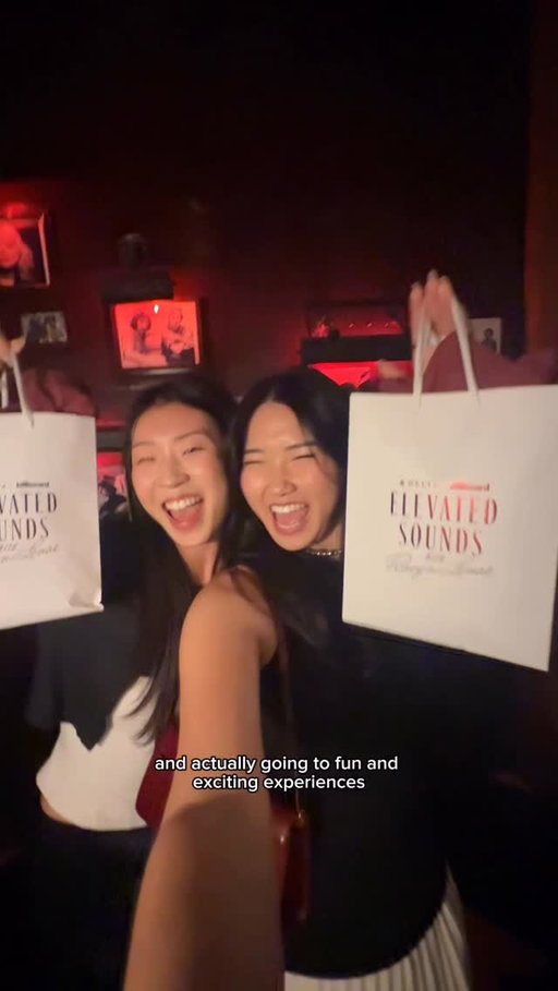 who was gonna tell me that SkyMiles Experiences was such a vibe??! #deltapartner check out the super cool link in my bio for my details on how to get access to more events like this with @delta!