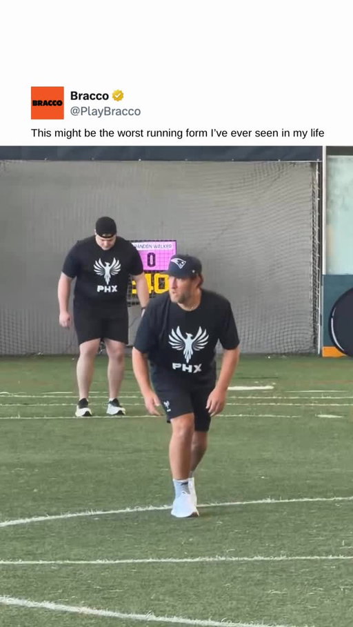 Why did I think he was actually athletic 😂😂

#nflmemes #daveportnoy #running #portnoy