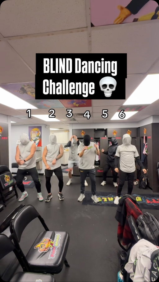 CHOOSE YOUR FIGHTER 
•
•
•
#dancing #blinddancing #trending #trend #teammates