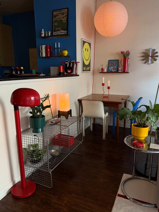 moments at home 🌀
*
* 
Interior design - cozy living - cozy home - midcentury modern - living room design - colorful home - chrome interior - bauhaus design - colorful decor - cozy apartment - apartment inspo - home inspo
*
*
#interiordesign #apartmentinspo #homeinspo #bedroomdesign #mylvngrm