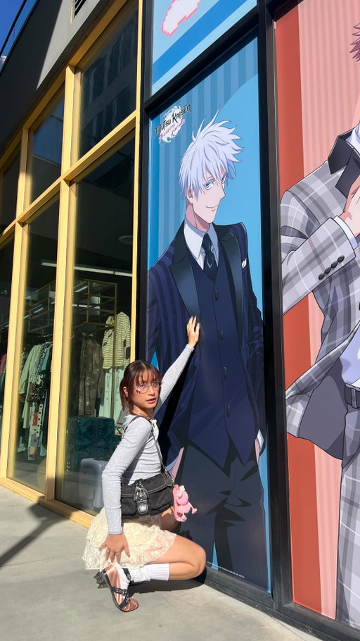 Gojo girls when they see him 🤭 Found a giant version of my anime hubby 😍