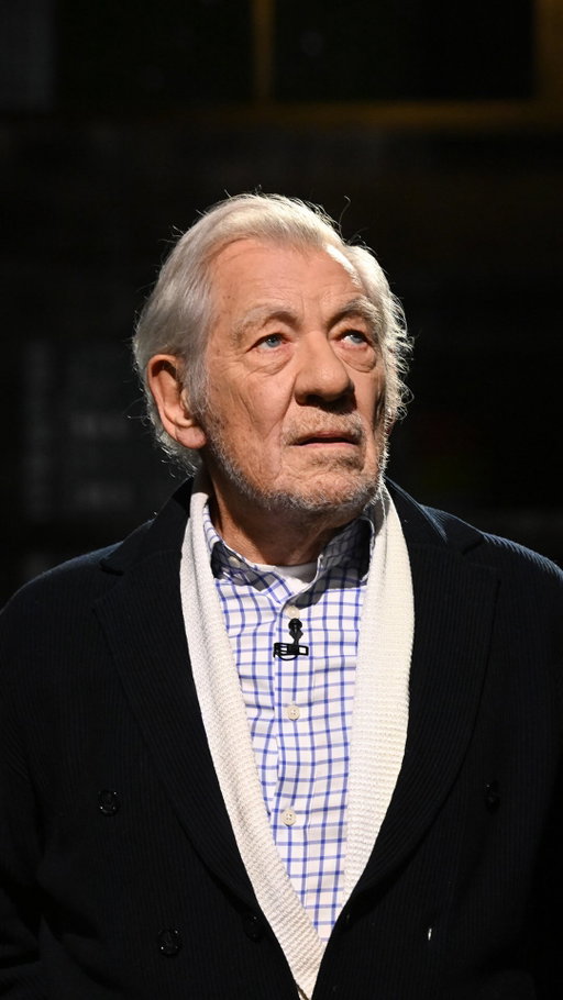 Leave it to Shakespeare and @ianmckellen to so eloquently speak of man’s mountainish inhumanity. 

See Ian McKellen in AN ARK, a new play for mixed reality, at @theshedny now! 

#Colbert #IanMcKellen #Shakespeare #ThomasMore