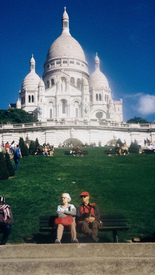 always that girl with her film camera 🙈