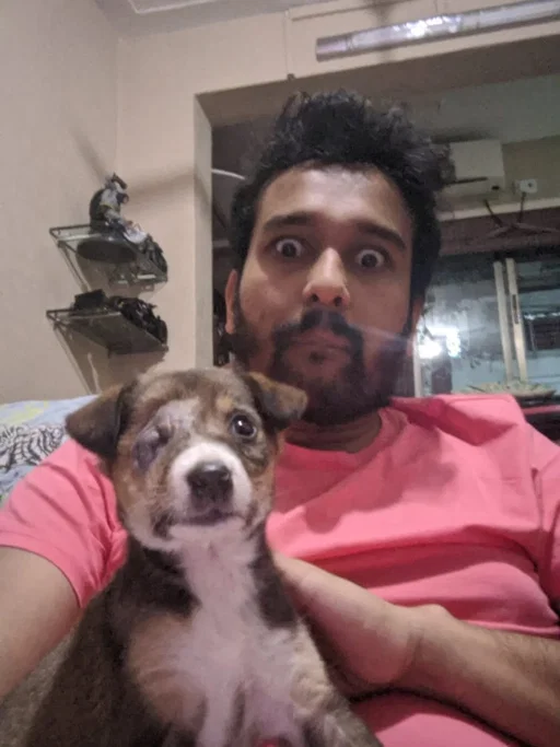 This idiot @bagelandkurkure turned 6 today!
Six years ago this small little one eyed Rajma bean entered our lives thanks to @worldforallanimaladoptions and @megambo_ wanting to foster him (which didn't work) and changed life forever. 

I never had a dog before. Let alone an indie. Let alone a one-eyed indie with no brains...and this journey has been one of the greatest experiences of my life.

I keep telling everyone I know...the greatest thing I can own upto is being Bagel's Papa...because no matter how bad things get or how sad I feel, one look at his dumb face and I know what I am living for.

Happy Birthday Bagey!
 I wish you knew how to read so you understood this.