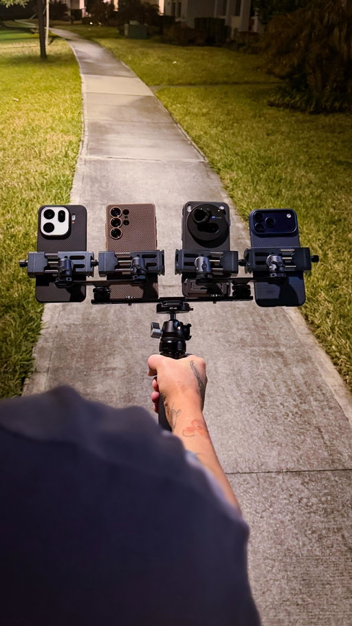 Low light #stabilization test using the highest level of stabilization available between the #samsung Galaxy
S25 Ultra vs #apple iPhone 17 Pro Max vs #oppo Find X9 Pro vs #vivo X300 Pro. Which looked the best?
